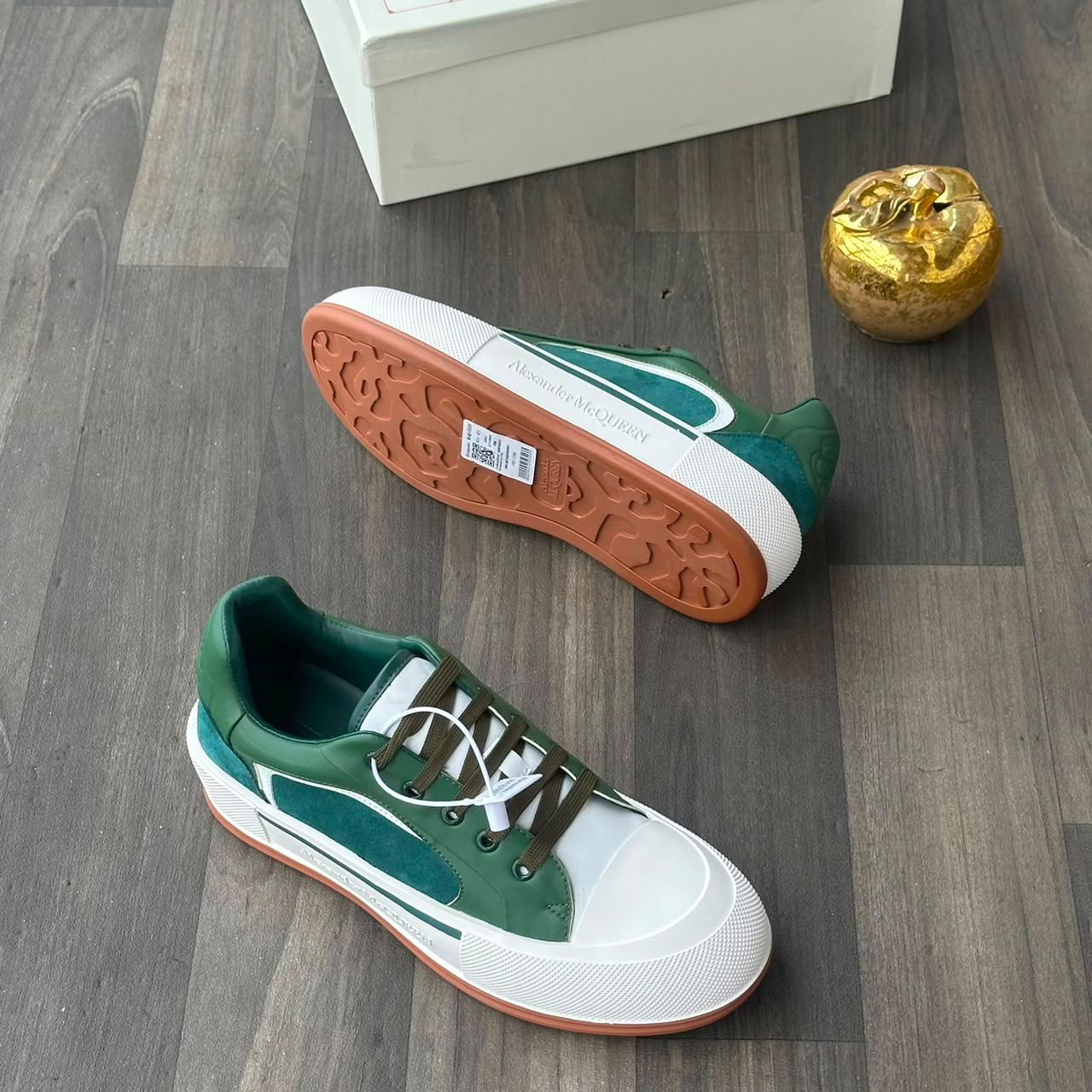 Alexander McQueen Leather & Suede Sneakers – Green & White