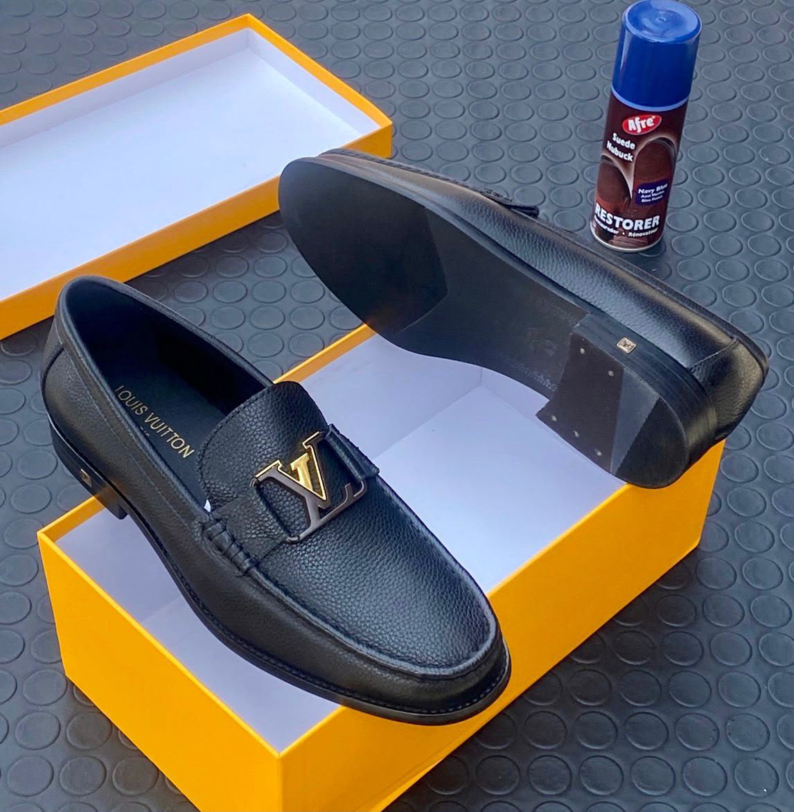 Louis Vuitton Estate LV Buckle Loafer